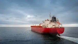 Судно село на мель в Ормузе -  Иран настаивает на контроле пролива