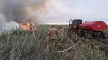 Дым и запах гари накрыли Атырау из-за крупного пожара