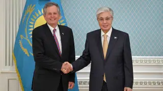 Сенатор США передал Токаеву слова признательности от Трампа