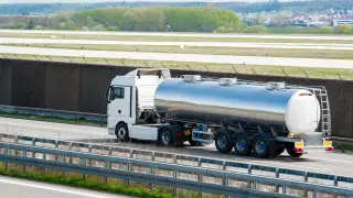 Кыргызстан ввёл запрет на вывоз нефти и ГСМ