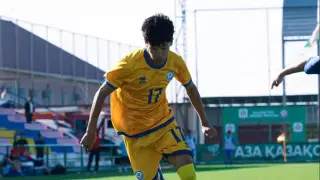 Казахстанский вингер  официально стал игроком “Барселоны“