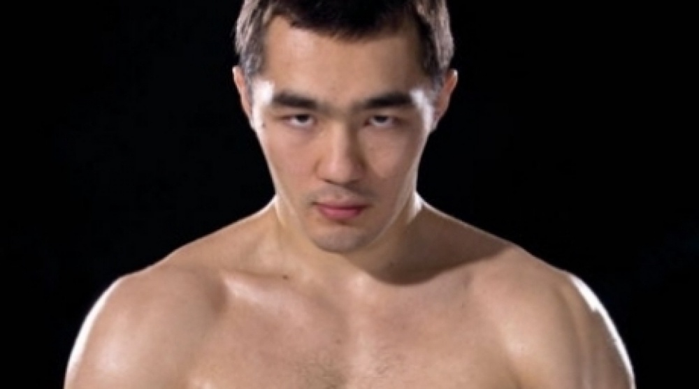 Beibut Shumenov defended his WBA world champion title  