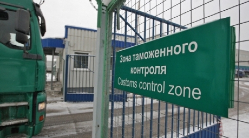 Kazakhstan cut 32 customs posts at Russian border