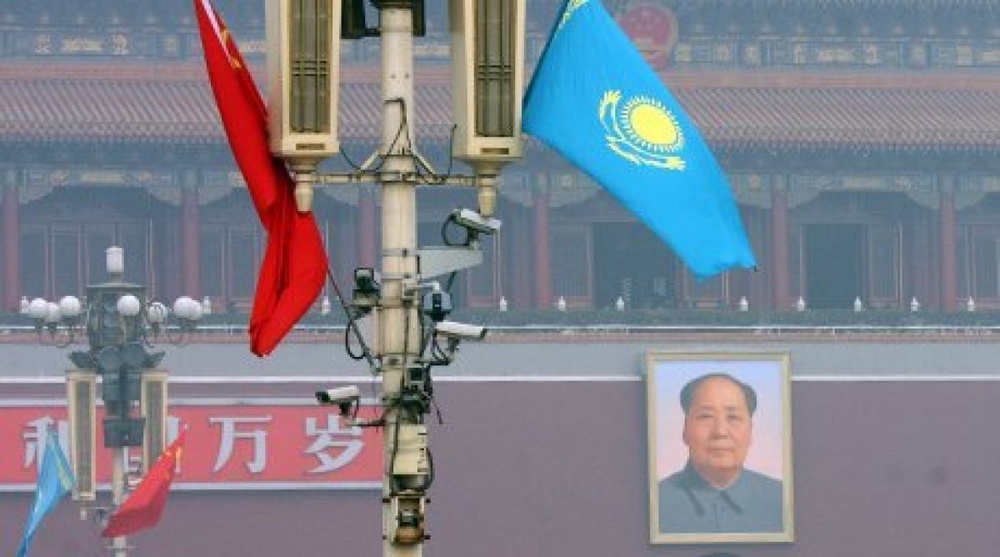 Kazakhstan Ambassador to Kazakhstan met with XUAR management