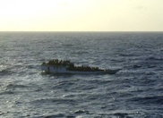 Panel urges Australia to send boatpeople offshore 