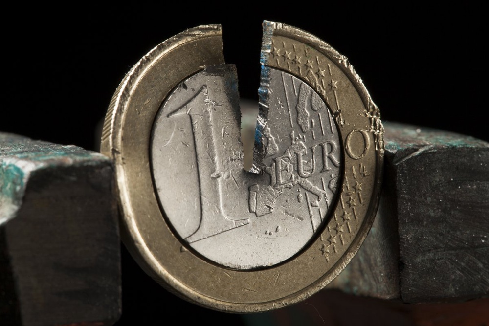 Leaders, markets brace for German court's euro ruling 