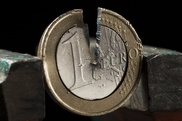 Leaders, markets brace for German court's euro ruling 