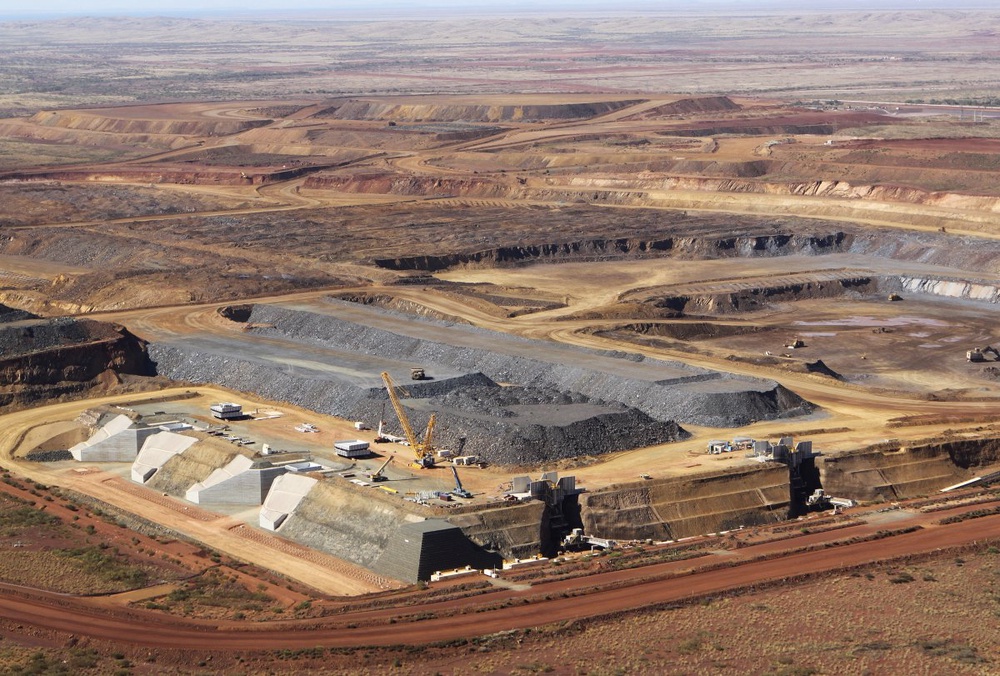 Australia defends mining tax after 'zero earnings' 