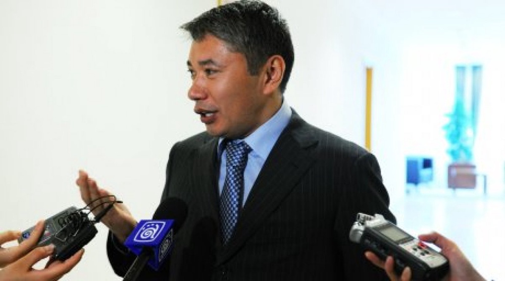 Chinshanlo is a citizen of Kazakhstan: Talgat Yermegiyayev