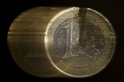 Euro weakens as eurozone fails to agree Greek deal 