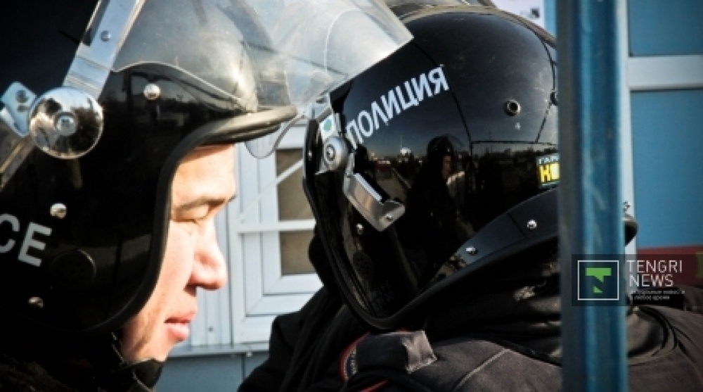 Police veterans comment on policemen's actions in Zhanaozen