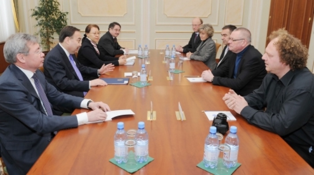 Kazakhstan insists on security warranties to non-nuclear countries