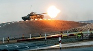 PHOTO: KADEX-2012 opened with military show