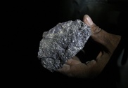 Zinc hungry China asks Canada to back giant mine 
