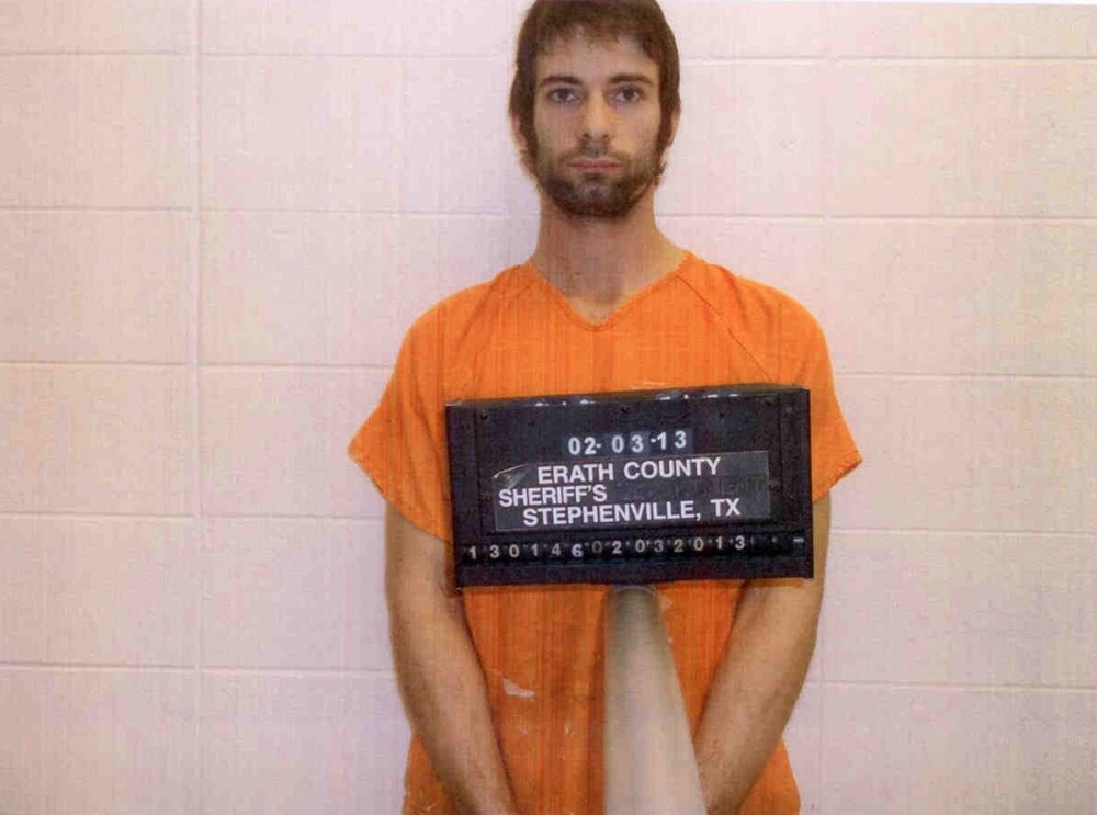  Ex-Marine charged with famed US sniper's death 