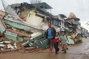 8.0 quake strikes Solomons, sparks Pacific tsunami 