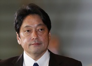 Japan suggests hotline to Beijing over island spat 