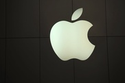 Judge blocks Apple shareholder vote in lawsuit 
