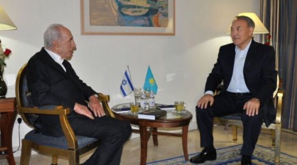 Kazakhstan’s President Nursultan Nazarbayev meets his Israeli counterpart Shimon Peres