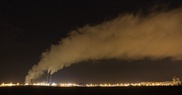 EU lawmakers face close vote on pollution credit freeze 