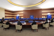 APEC warns against currency devaluations, property bubble 