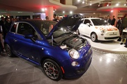 Chrysler will take losses on electric cars: CEO 