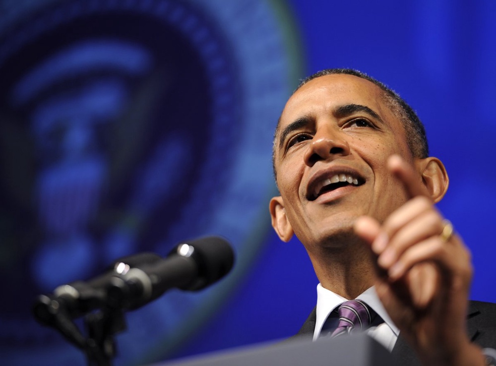 Obama tells Putin concerned over Syria chemical arms