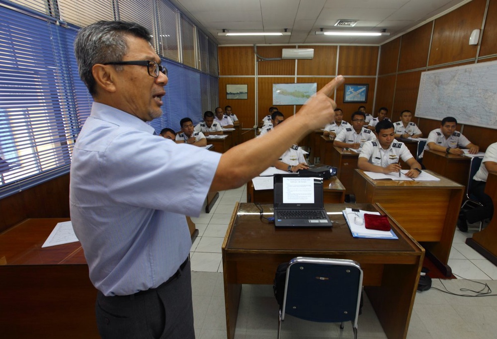 Indonesia recruits civil servants to plug pilot shortage 