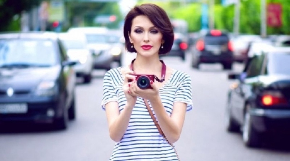 Kazakhstan singer becomes Nikon's new face