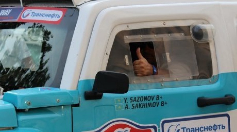 Racing: Kazakhstan racers take off at Silk Way Rally Raid 2013