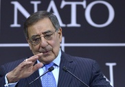 Two former Pentagon chiefs criticize Obama over Syria