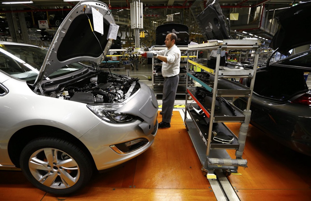 GM to launch dual-fuel car in 2014