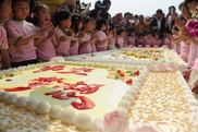 World's biggest fruitcake brings sweet reward in Nicaragua