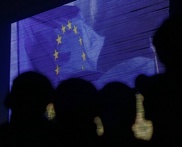 West disappointed after Ukraine scraps EU deal