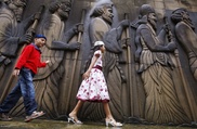 Parsis confront threat to existence at Mumbai gathering