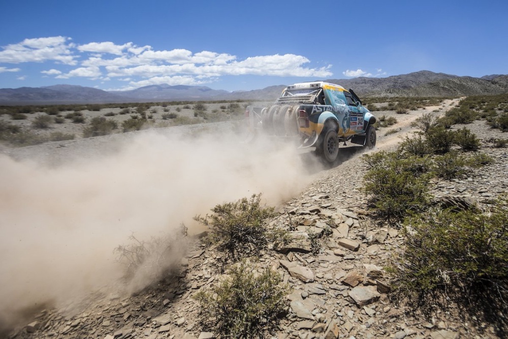 Racing: Arthur Ardavichus's truck almost inflames at Dakar