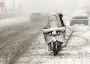 Surprise snowstorm traps thousands of Iranians