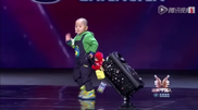 Three-year old boy conquers Internet