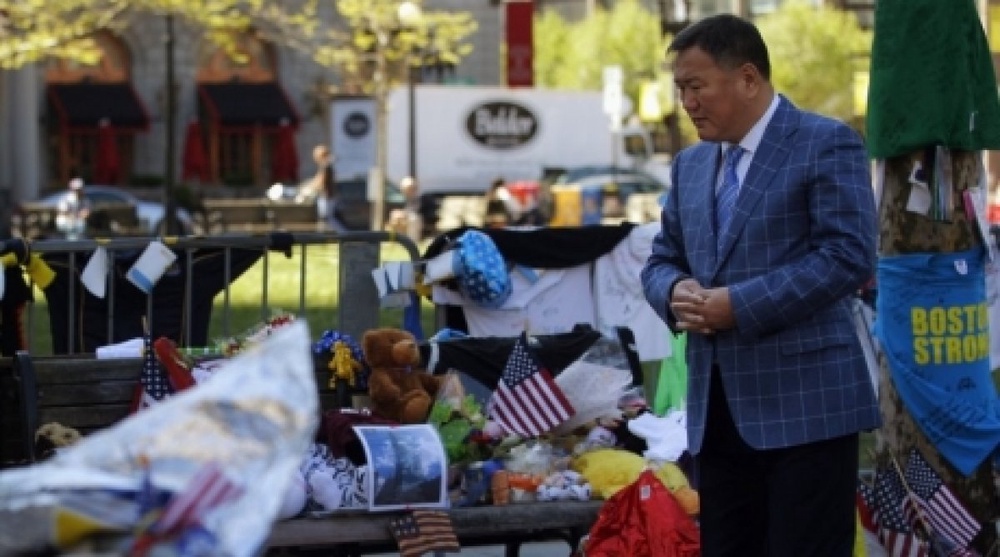 Kazakh father of Boston prisoner granted US Visa