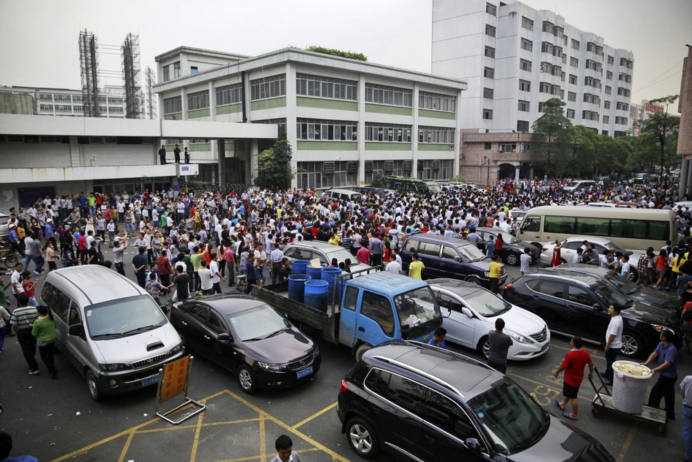 Most back to work after China shoe factory strike