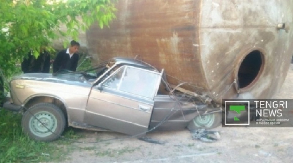 Hurricane in Southern Kazakhstan: one dead, several injured