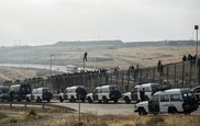 Hundreds of migrants breach Morocco-Spain border