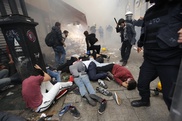 Turkish troops fire tear gas at Kurdish protesters