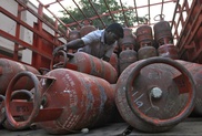 Gas pipeline blast kills 16 in southern India: minister