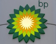 US ends BP contract ban