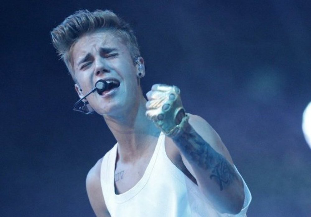 Justin Bieber says 'Sorry' again - in Spanish