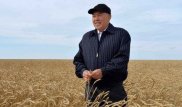 Last Soviet boss standing, Kazakh leader still lacks heir
