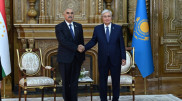 Kazakh President Tokayev meets with Tajikistan leaders