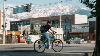 How much foreign tourists spend on vacations in Almaty