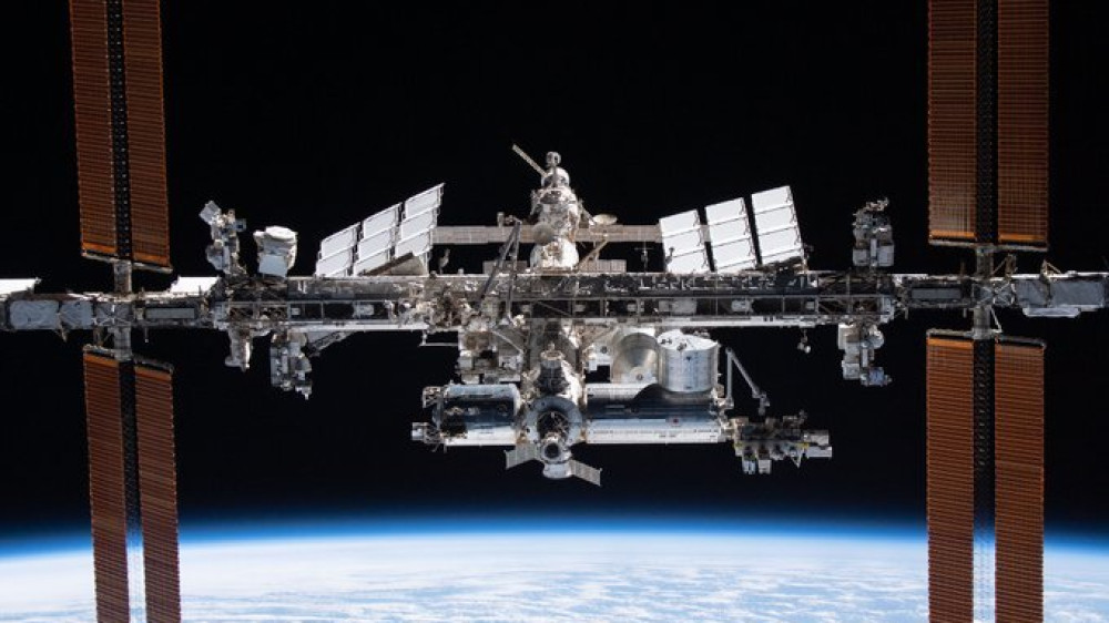 Record number of people in orbit around Earth, NASA reports